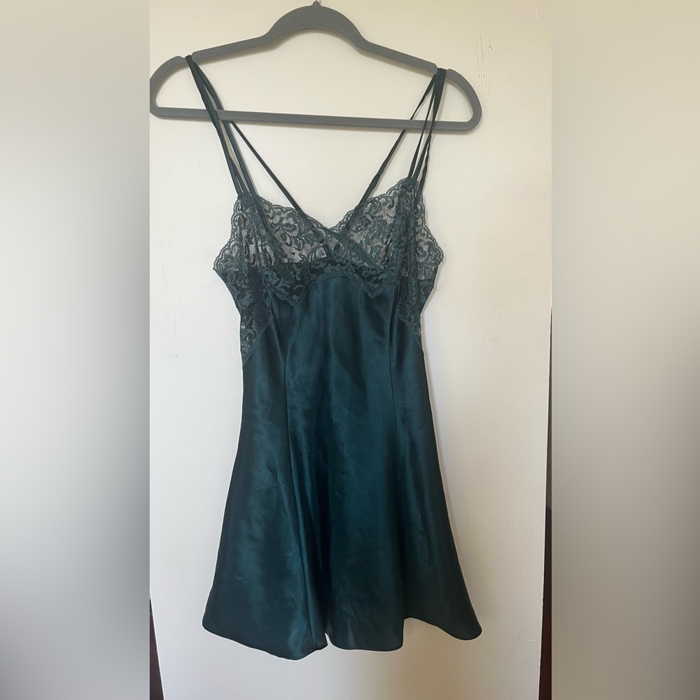 Emerald green Lace Trim slip vintage